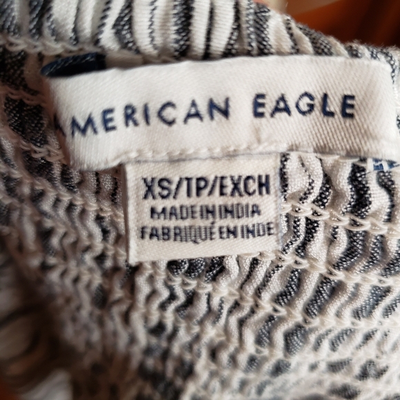 Halter Crop Top - Picture 5 of 6